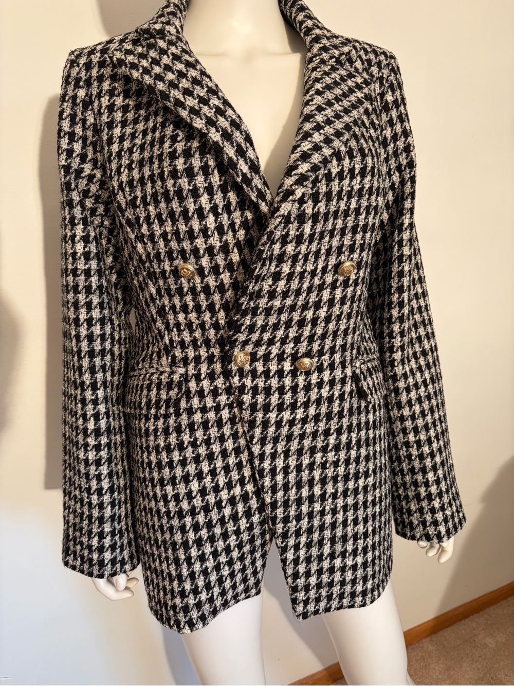 #1002 APRICOT Black & White Houndstooth Double-Breasted Blazer. Possibly New.